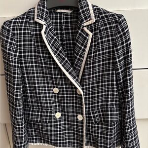 MaxMara Black and White Blazer with Sophisticated Design